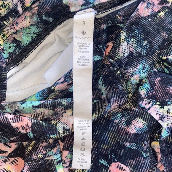Lululemon Crop  athletica floral leggings - Picture 7 of 7